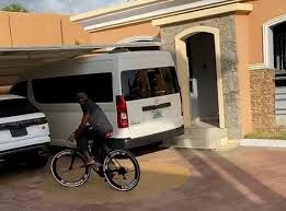 Range rover velar, and a porsche macan. Super Eagles Ahmed Musa Garage Is One Way To Say Football Is Lucrative