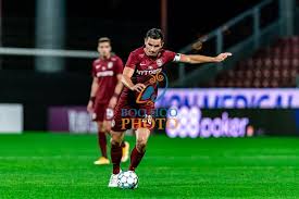 Blaise yameogo oyundan çıkarken liviu mihai oyuna giren isim. Bhmedia Fotbal Cfr Cluj Chindia Targoviste Liga 1