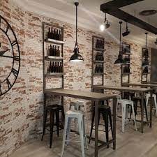 Arredo per bar dove la progettazione realizzata in esclusiva seguendo le esigenze inconsce dei clienti permette di realizzare arredo per bar candidato a diventare il bar numero uno della città sono fabbricati su misura dalle falegnamerie riunite. Arredare Locale Commerciale Prezzo E Preventivi Online 2021 Habitissimo