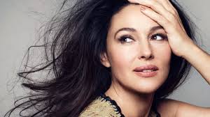 Black Actresses In Their 20s And 30s Monica Bellucci Began Modelling At 13 Spent Her 20s And 30s Earning Respect As An Actress Had Children In Her 40s Seduced J Monica Bellucci Monica Hollywood