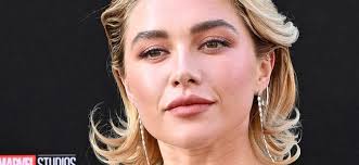 Florence Pugh Exposing Chest Doesn't Look 'Comfortable'