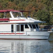 Okoboji is a resort region that's perfect for lake rentals in iowa. Best Houseboat Rental Destinations In The Usa Vrbo