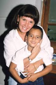 Joe berardo irá passar a noite no estabelecimento prisional de lisboa. Alexandre Mortagua Lanca Documentario E Diz Que Nao Fala Com O Pai Edmundo Famosos Extra Online