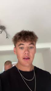 Family Breakfast Vlog: Reunion Moments and Incredible Sandwiches