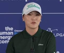 Kari Webb's Instagram, Twitter & Facebook