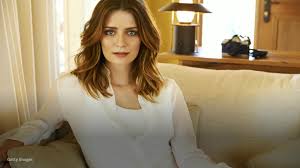 Mischa Barton says her The O.C. role made her feel pressured to lose  virginity
