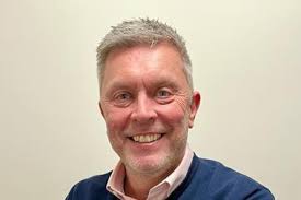 Booker veteran Drew to replace Makro MD Schwarze