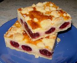 Quarkkuchen Mit Kirschen Und Streuseln Blechkuchen Murbeteig Kasekuchen Mit Streusel Blechkuchen Kuchen Und Torten Rezepte