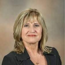 Janet Pletz's Instagram, Twitter & Facebook