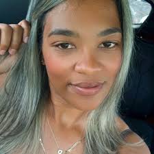 Enero 16 “Clase de uñas Acrílicas “ Comenzando un AÑO con mucho amor ,  entusiasmo,interés y sobre todo con muchos conocimientos , VEN ! Participa  y forma parte de nuestra academia 🌴TAMPA