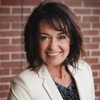 Lisa Darrah's Instagram, Twitter & Facebook