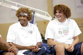 Varejao's hair is almost as well known as his defense, so the cavaliers held anderson. Anderson Varejao Hairstyle Leandro Barbosa And Anderson Varejao Uicnwrj Hair Styles
