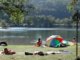 Er wird im durchschnitt mit 4 bewertet ✓ 35 bilder vermitteln dir einen ersten eindruck. Badesee Camping Und Ferienpark Teichmann