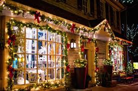 Stag And Doe Nights Return To Chestnut Hill For Three Wednesdays In December With Sales Christmas Carols Food Drinks And More December 3 10 17 Chestnut Hill New York Christmas Holiday Market