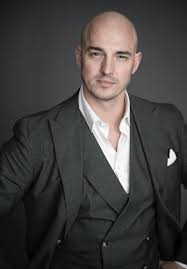 Christopher robin, the young boy who loved embarking on adventures in the hundred acre wood with a band of spirited and loveable stuffed animals, has grown up and lost his way. Christopher Robin Schwarz Berlin Berlin Deutschland Berufsprofil Linkedin