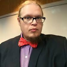 Sara Tobe's Instagram, Twitter & Facebook