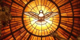 Σε λίγες μέρες φτάνει το πρώτο τριήμερο του καλοκαιριού, αυτό του αγίου πνεύματος, που έχει οριστεί από το δημόσιο επίσημη ημέρα αργίας. Ti Giortazoyme Toy Agioy Pneymatos Ti Shmainei Gia Thn Ekklhsia Ellada Iefimerida Gr