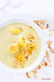 Rezept Fur Blumenkohlsuppe Mit Curry Und Joghurt Rezept Rezept Blumenkohlsuppe Blumenkohlsuppe Suppen Rezept Vegetarisch