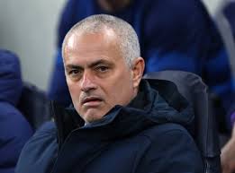 Моуринью жозе (jose mourinho) футбол главный тренер португалия 26.01.1963. Mourino Tottenhem V Ochen Slozhnoj Situacii No Ya Gorzhus Igrokami