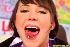 Flexy teen Sam Norton stripping and showing her shaved twat and ass -  Pichunter