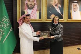 Jun 30, 2021 · استضاف اتحاد الغرف السعودية الاثنين الماضي اجتماعا لاطلاع أعضائه على الفرص المتاحة للشراكة مع أرامكو السعودية من خلال برنامجها الجديد للاستثمارات الصناعية الذي يتيح للشركات الوطنية فرص الأعمال والنمو الجديدة في 4. ÙˆÙØ¯ Ø¹Ù…Ø§Ù†ÙŠ ÙŠØ·Ø±Ø­ Ø¨Ø§ØªØ­Ø§Ø¯ Ø§Ù„ØºØ±Ù Ø§Ù„Ø³Ø¹ÙˆØ¯ÙŠØ© 150 ÙØ±ØµØ© Ø§Ø³ØªØ«Ù…Ø§Ø±ÙŠØ© Ø¨Ù‚ÙŠÙ…Ø© 15 Ù…Ù„ÙŠØ§Ø± Ø±ÙŠØ§Ù„ ØµØ­ÙŠÙØ© Ø§Ù„Ù…ÙˆØ§Ø·Ù† Ø§Ù„Ø¥Ù„ÙƒØªØ±ÙˆÙ†ÙŠØ©