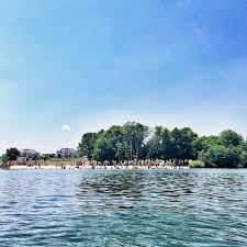 Le marchand de sable venait de m'en lancer une bonne poignée. Que Faire A Bourges Quand Il Fait Chaud Bourges Berry Tourisme