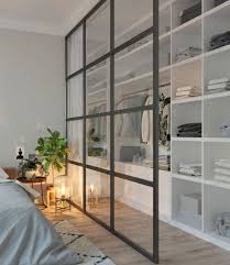 Sie ist zeitlos, elegant und vor allem. Glass Door Wardrobe With Curtain Curtain Door Glass Skandinavisch Wardrobe Industrial Bedroom Design Scandinavian Design Bedroom Luxury Decor