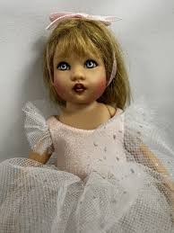 Preços baixos em Boneca menina Boneca Kish Bonecas e Brinquedos De Boneca