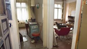 Schöne helle 3,5 zimmer wohnung am fuße des frauenbergs. Leipzig Architekt Entdeckt Unberuhrte Ddr Wohnung Gesellschaft Faz