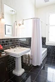 Tantissimi pomelli differenti, con colori, forme e decorazioni diverse. Chic Home Arredare Casa In Bianco E Nero Zigzagmom