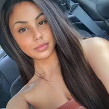 Nisky Bitch (@NiskyBitch)