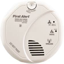 Carbon monoxide detectors are becoming required by various states and municipalities, with 27 states currently having it as a legal requirement for new. First Alert Part Sco500b First Alert Wireless Inter Connectable Battery Operated Combination Smoke And Co Detector With Voice Alert Combination Detectors Home Depot Pro