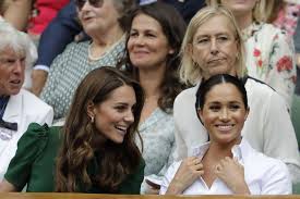 Aber ohne seine freundin würde sein repertoire wohl ganz schön mau aussehen. Wimbledon Turnier Jeff Bezos Das Ist Ist Seine Neue Freundin Kleinezeitung At