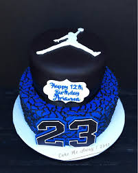 The Top View For A Michael Jordan Themed Cake That I Did For A 12th Birthday Party Today We Di Blue Birthday Cakes Basketball Birthday Cake 12th Birthday Cake