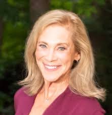 Andrea Lipson's Instagram, Twitter & Facebook