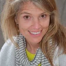 Ruth Schiller (@artgirlofvenice)