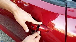 Find out how someone else can unlock your car door remotely. How To Unlock And Start Up Chevrolet Camaro 6th Generation With Dead Key Fob Battery Youtube
