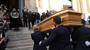 Adieu Claudia Cardinale: L'Hommage Émouvant du Monde du Cinéma à Paris