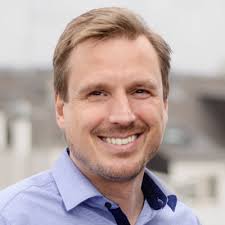 Roland Weiler's Instagram, Twitter & Facebook