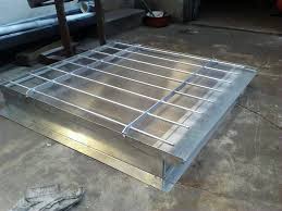 Claraboya 60x60 Ventilacion Policarbonato Y Reja Google Search Cubos De Luz Tragaluz Luces De Techo