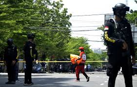 Potongan tubuh manusia dikabarkan ditemukan di sekitar lokasi, menurut pemberitaan detikcom dan kompas tv. Tktd 9ns3jibrm