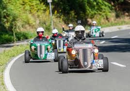 The pro's choice for turning hot rods into cool, quiet, and comfortable rides. Touren Hotrod Tour Aachen