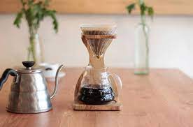 Hario v60 has been loved by professionals and for coffee lovers for its flexibility and liberty it allows. Hario V60 Ein Filter Drei Charaktere Coffee Circle