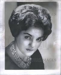 1960 Press Photo Singer Maxine Norman