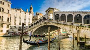 From rovereto, you can travel by bus to riva del garda and other northern lakeside towns. Venice Lake Garda Combination