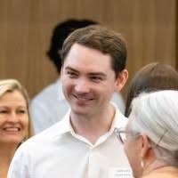 100+ perfiles de «Lucht»