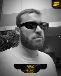 Sábado 17 de mayo en EMILE Este sábado tenemos una fecha muy especial en el  club. Dos grandes referentes de la música electrónica nacional se  reencuentran en formato B2B para compartir cabina