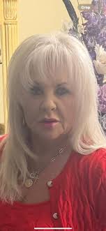 Everyone wish Jessica Omiatek a HAPPY BIRTHDAY!!!! We love you so much!!!  You bring so much to our Doris FAMILY!! You are one amazing Wife, Mother,  Friend, Co-worker, Boss Babe.. We are