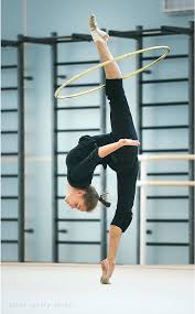 L'associazione artistica edera ravenna è artistica maschile e femminile, cheerleading, acrobatica, calisthenics, ginnastica per adulti, mini ginnasti e acrobatica junior. Rg Backstage Rhythmic Gymnastics Training Fotos De Ginastica Ginastica Artistica Ginastica Ritmica
