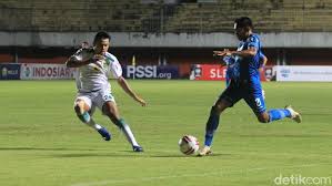 Selamat menyimak #persib channel ini berisi video tentang seputar persib bandung, line up, starting xi. Persib Bandung Menangkan Duel Klasik Lawan Persebaya